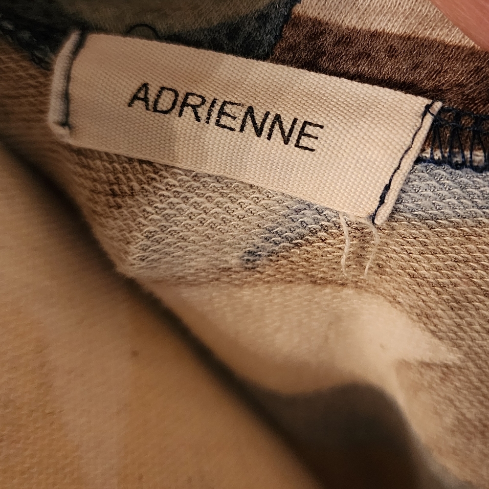 ADRIENNE CUT OUT SLEEVES AT SHOULDER CAMO SWEATSHIRT - Picture 4 of 4